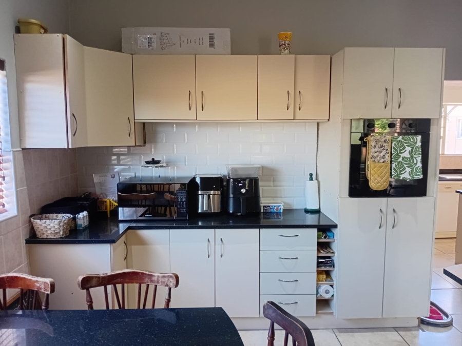 3 Bedroom Property for Sale in Greenfields Eastern Cape